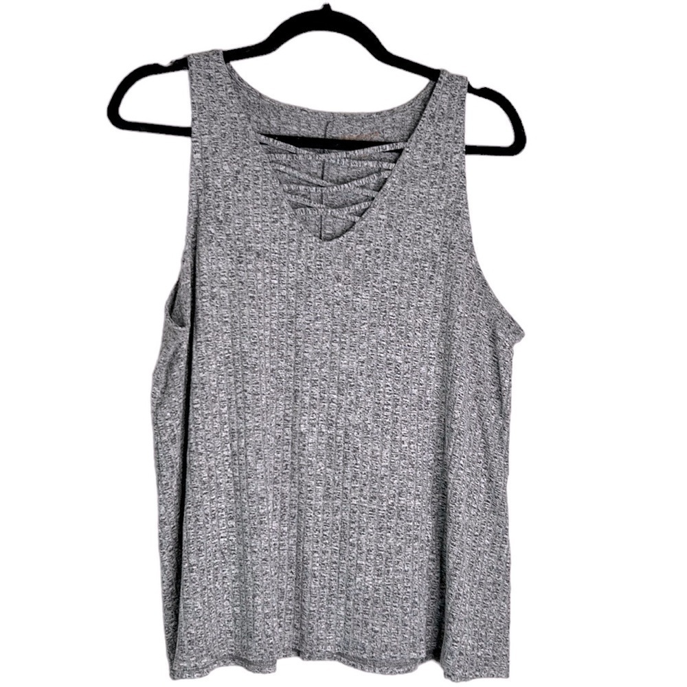 Arizona Jean Company Black & White Flowy Tank‎ Top Size Medium